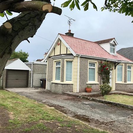 Rose Cottage: Delightful 4 Bedroom Detached Home Portrush Exterior photo